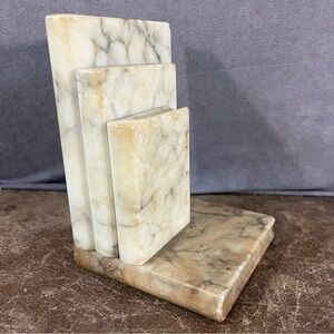 🔺SOLD🔺Vintage Single Bookend Alabaster Marble Block Hand Carved Books *See Pics*